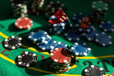 Winning combination result and payout display on Buffalo King